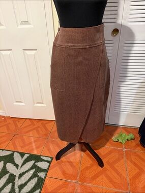 High-Waist Brown Tweed Midi Skirt with Front Wrap